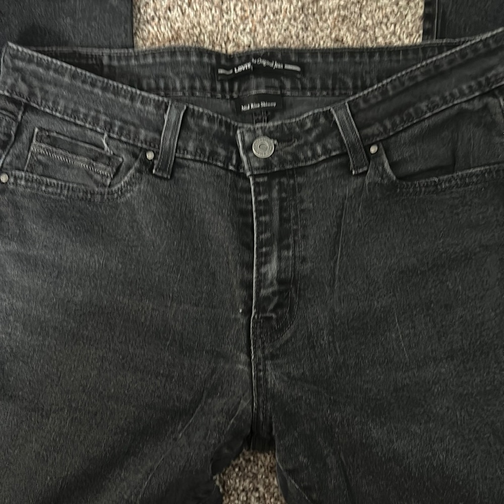 Levi’s Mid Rise Skinny Jeans
